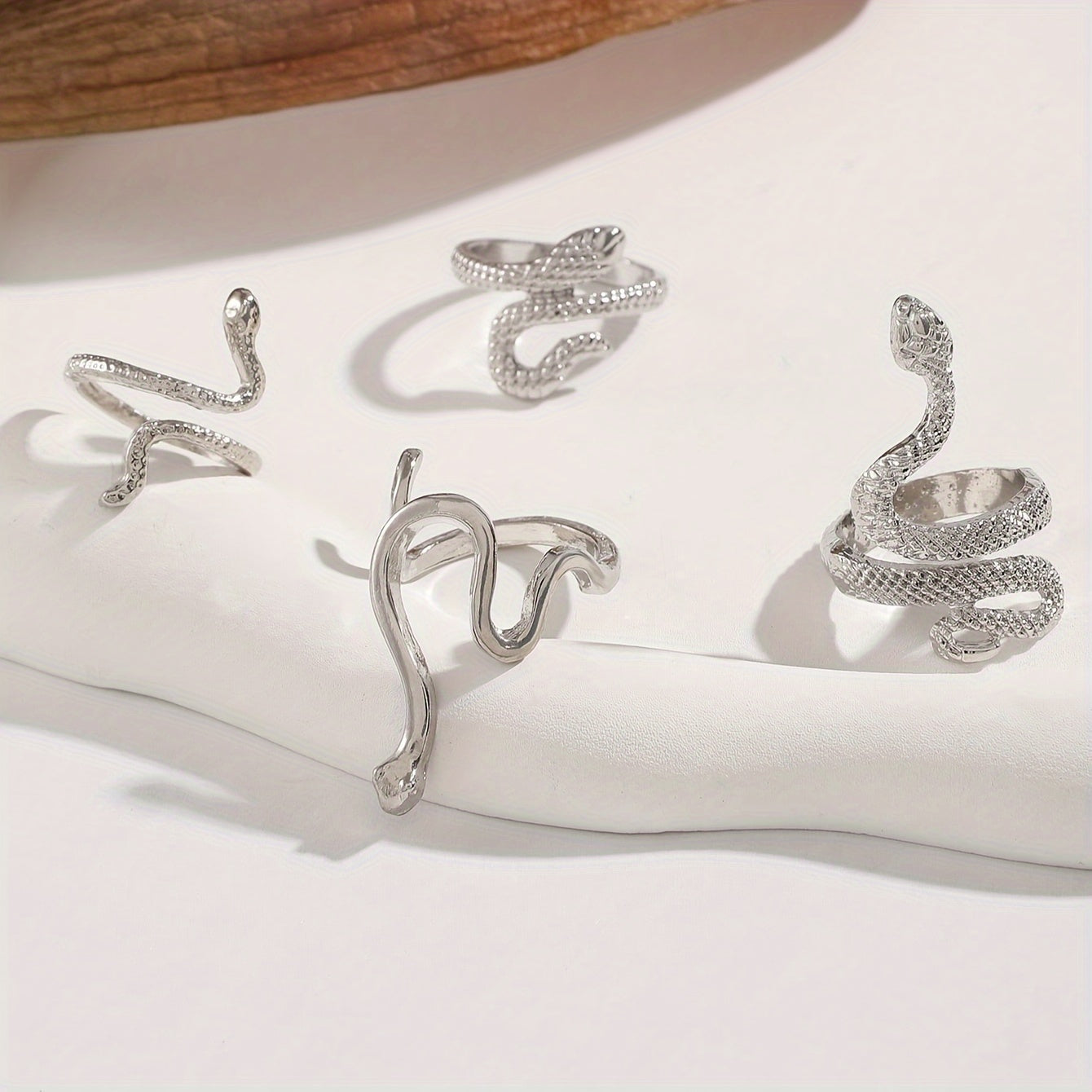 4pcs Vintage Stacking Rings Retro Snake Design Suitable For Men And Women Match Daily Outfits Party Accessories Perfect Decor For Cool Friends