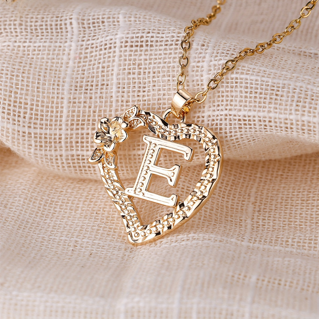 [Retro Love Necklace] Retro Palace Style Love Flower Letter Pendant Necklace - One 26 Letter Necklaces A-Z Capital Letter - Dating Wedding Jewelry