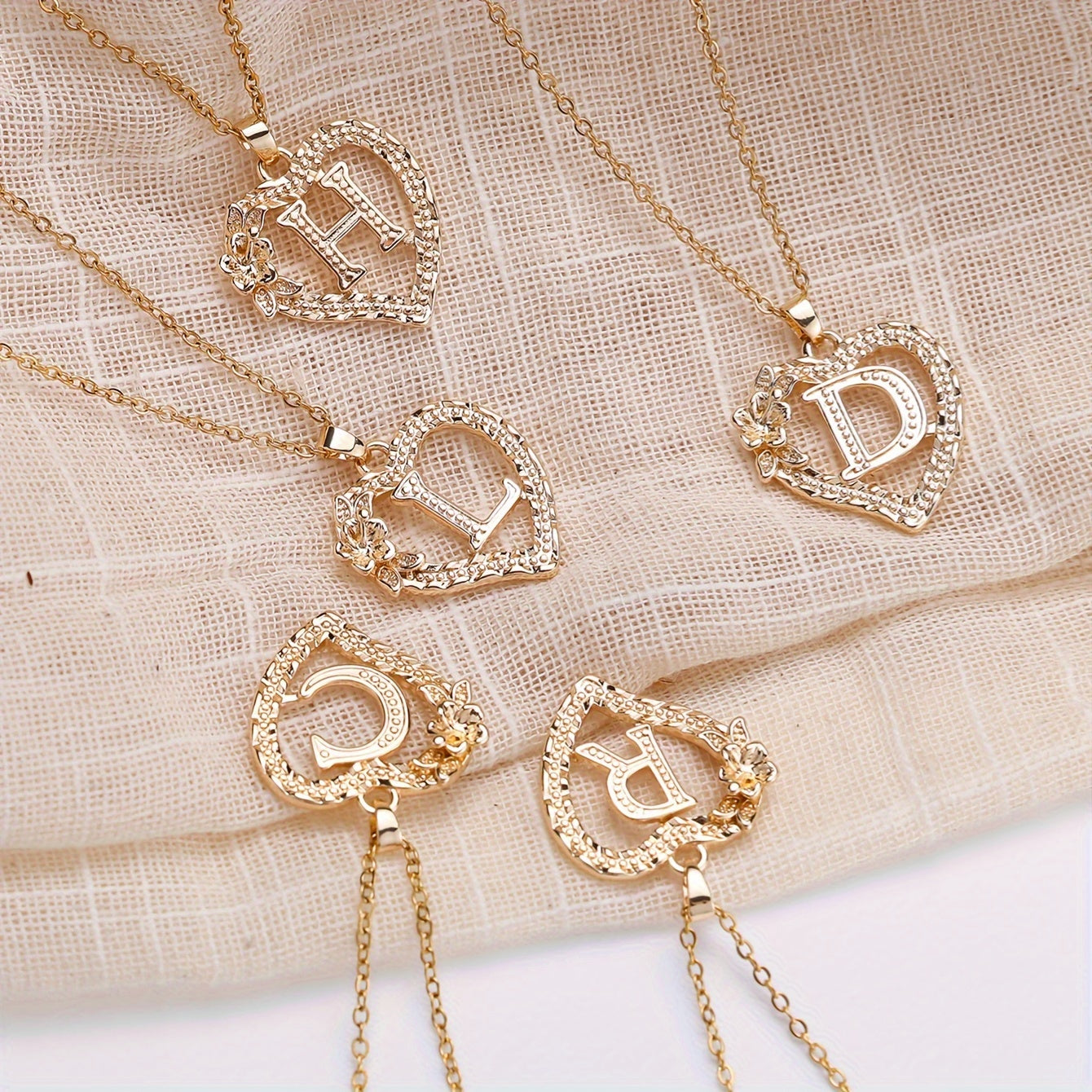 [Retro Love Necklace] Retro Palace Style Love Flower Letter Pendant Necklace - One 26 Letter Necklaces A-Z Capital Letter - Dating Wedding Jewelry