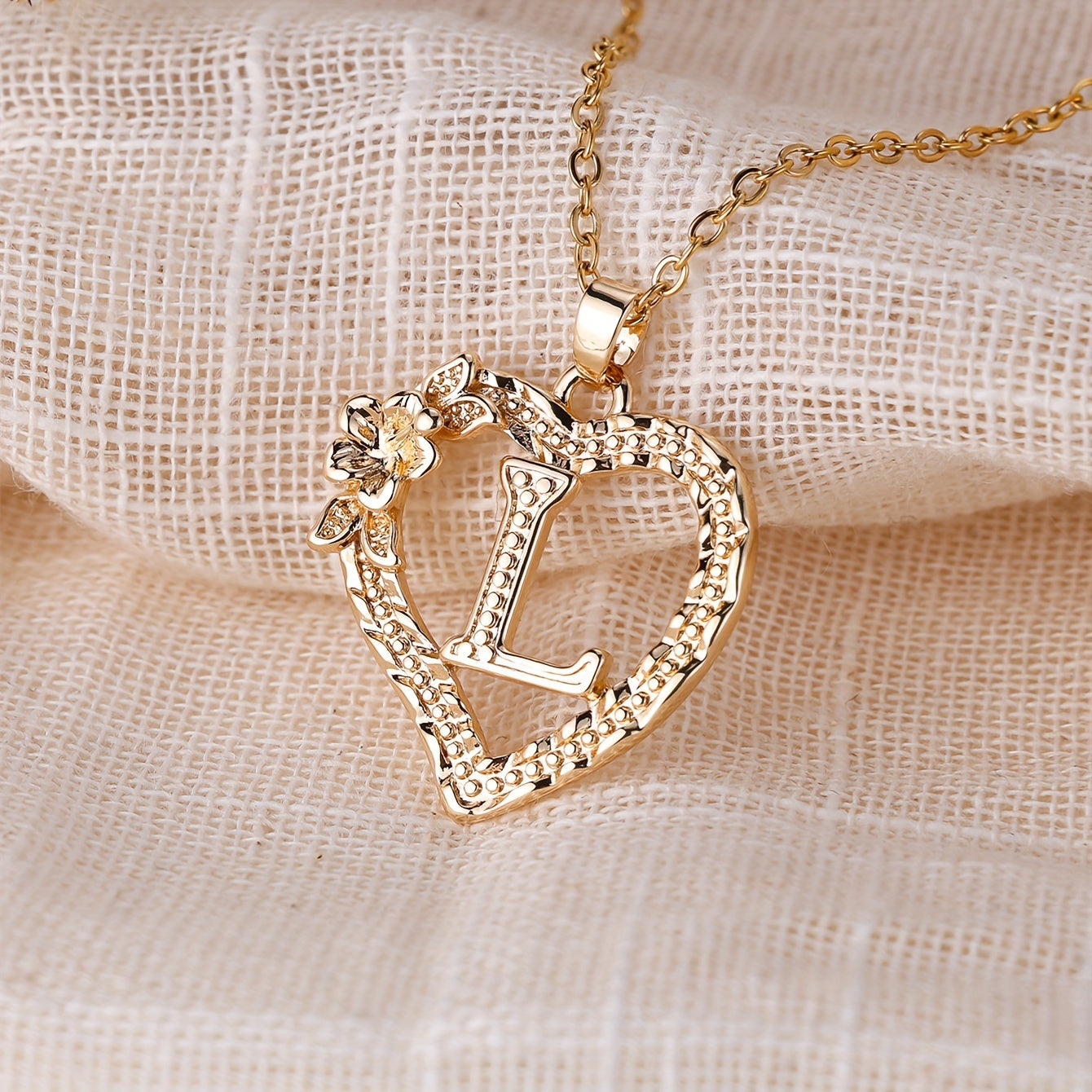 [Retro Love Necklace] Retro Palace Style Love Flower Letter Pendant Necklace - One 26 Letter Necklaces A-Z Capital Letter - Dating Wedding Jewelry