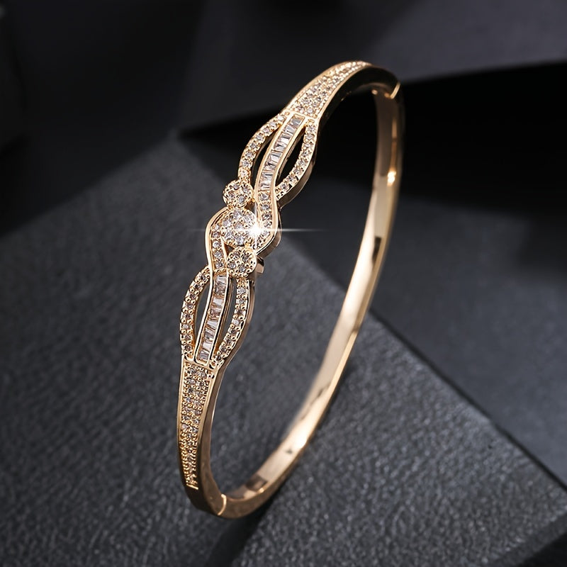 Starry Sky Bracelet: European and American Fashion Elegant Synthetic Zirconia Bracelet