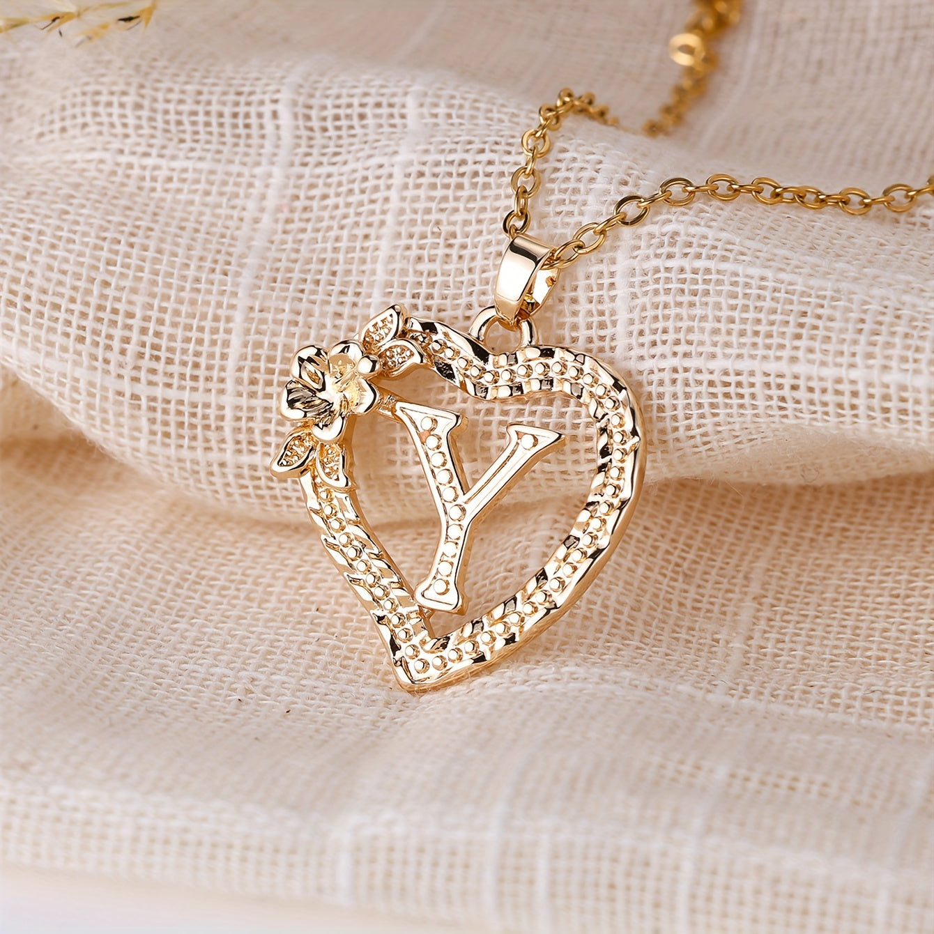 [Retro Love Necklace] Retro Palace Style Love Flower Letter Pendant Necklace - One 26 Letter Necklaces A-Z Capital Letter - Dating Wedding Jewelry