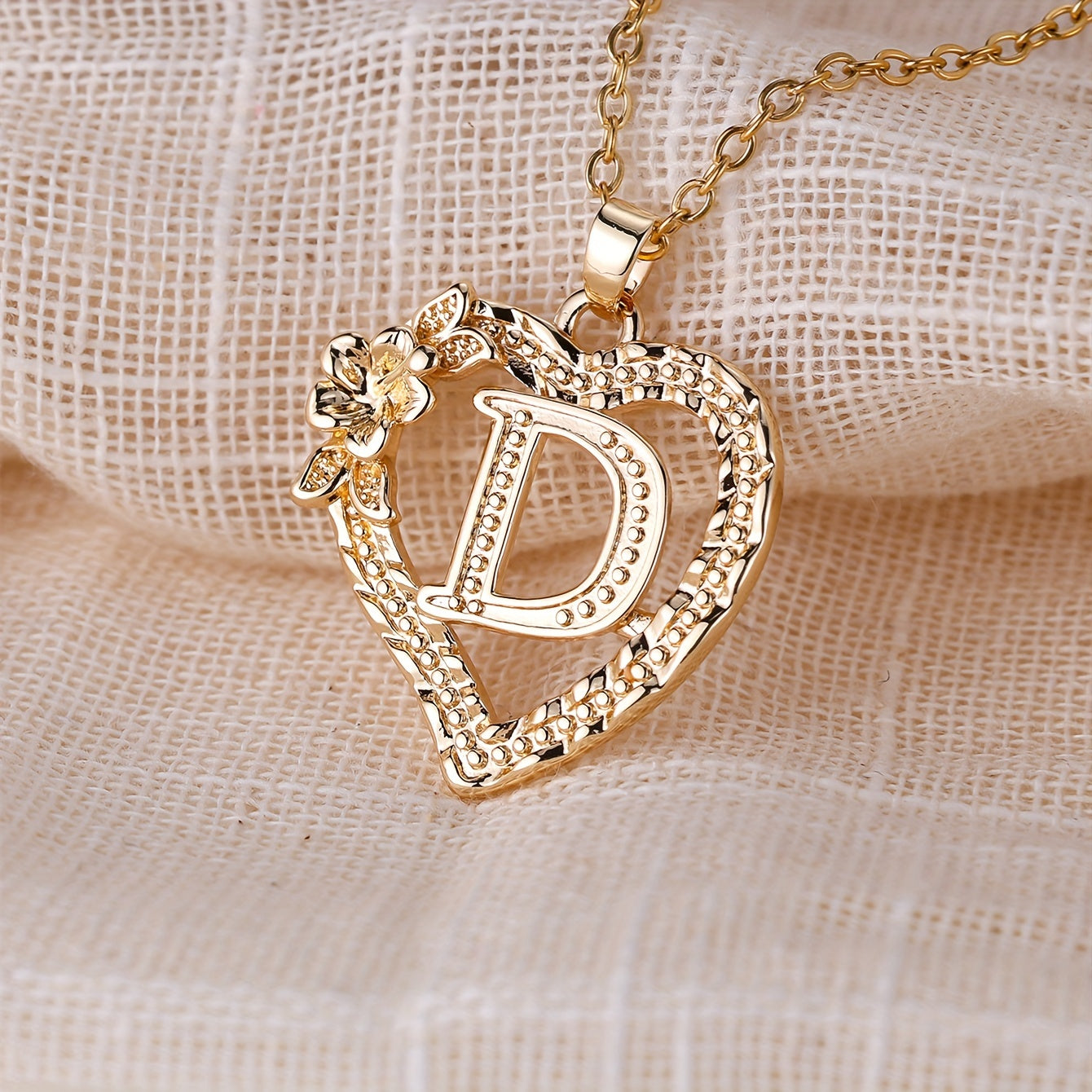 [Retro Love Necklace] Retro Palace Style Love Flower Letter Pendant Necklace - One 26 Letter Necklaces A-Z Capital Letter - Dating Wedding Jewelry