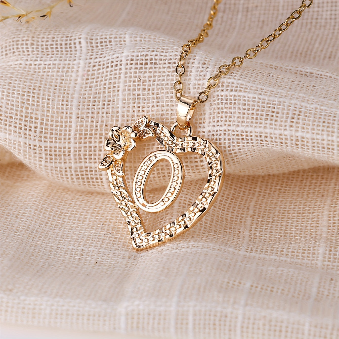 [Retro Love Necklace] Retro Palace Style Love Flower Letter Pendant Necklace - One 26 Letter Necklaces A-Z Capital Letter - Dating Wedding Jewelry