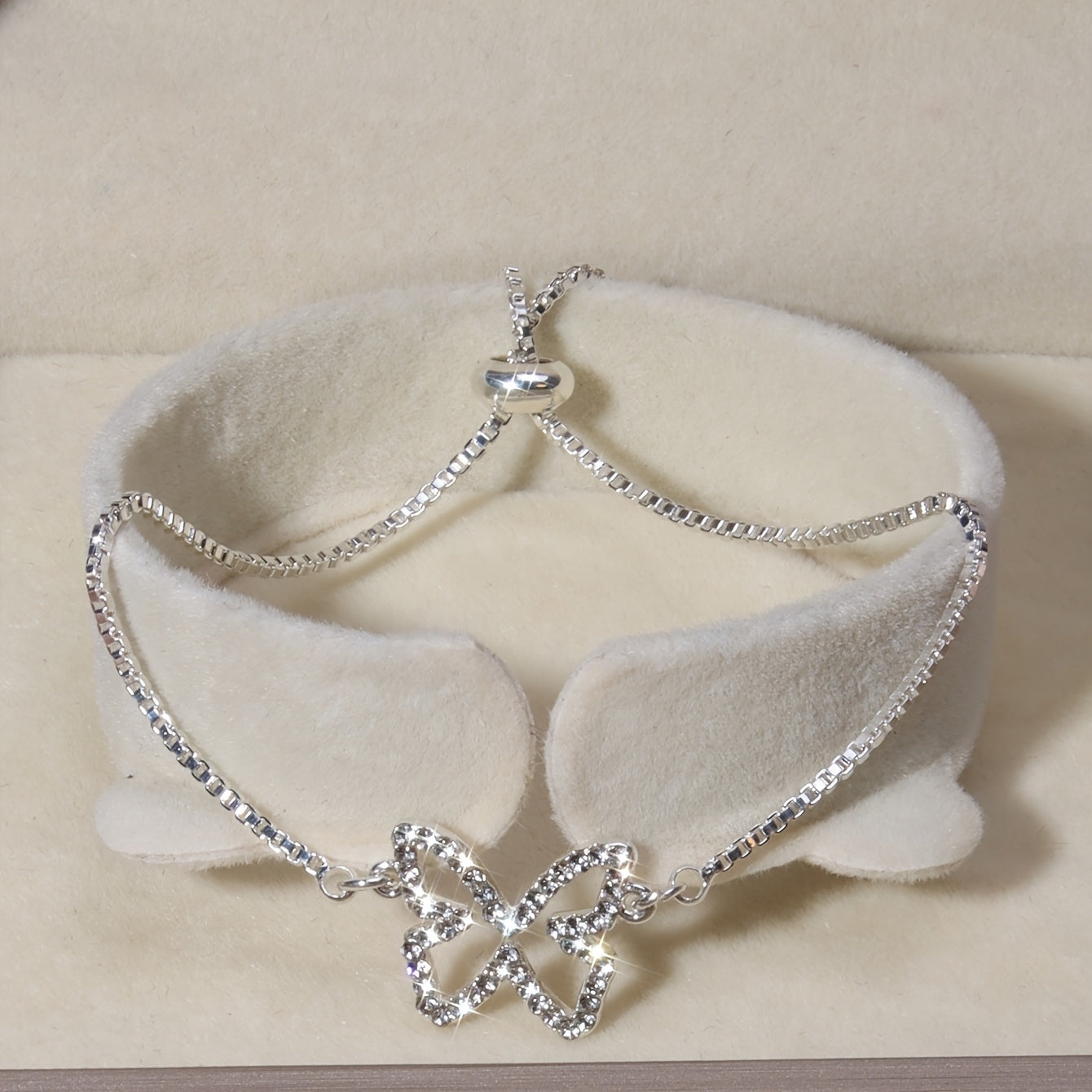 [Shiny Hollow Butterfly Tennis Bracelet] Full Of Shiny Rhinestones Hollow Butterfly Shape Tennis Bracelet Elegant Hand Jewelry Decor