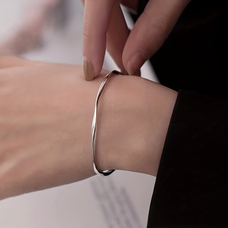Fashionable And Simple Open Bracelet, Simple Silvery Adjustable Bracelet, Elegant Accessory For Women, Fashionable Small Design Bracelet