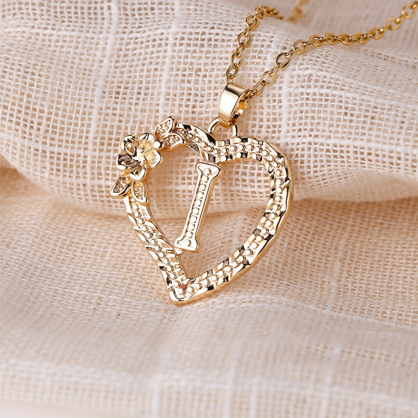[Retro Love Necklace] Retro Palace Style Love Flower Letter Pendant Necklace - One 26 Letter Necklaces A-Z Capital Letter - Dating Wedding Jewelry