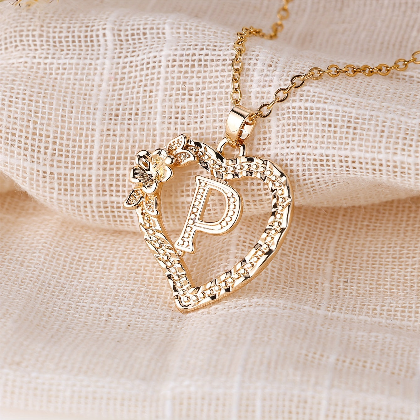 [Retro Love Necklace] Retro Palace Style Love Flower Letter Pendant Necklace - One 26 Letter Necklaces A-Z Capital Letter - Dating Wedding Jewelry
