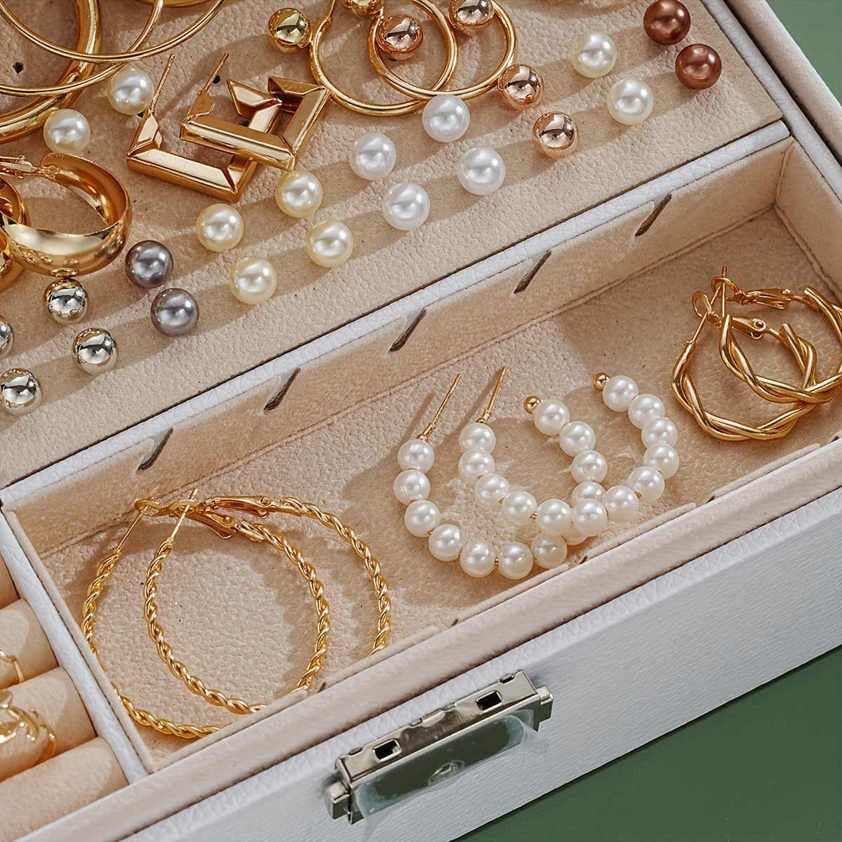 A Set of 86 Fashionable And Elegant Jewelry Pieces for Women, Including Necklaces, Earrings, Rings, And Studs, Perfect for Everyday Wear, Versatile for Holidays, And Trendy Gifts (Without a Box)